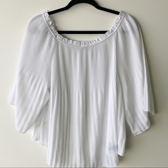 Halston off the shoulder white pleated blouse - Picture 2 of 6